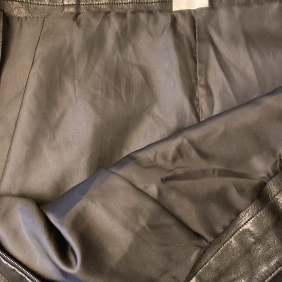 Mini Skirt Black Faux Leather LARGE - Picture 7 of 7